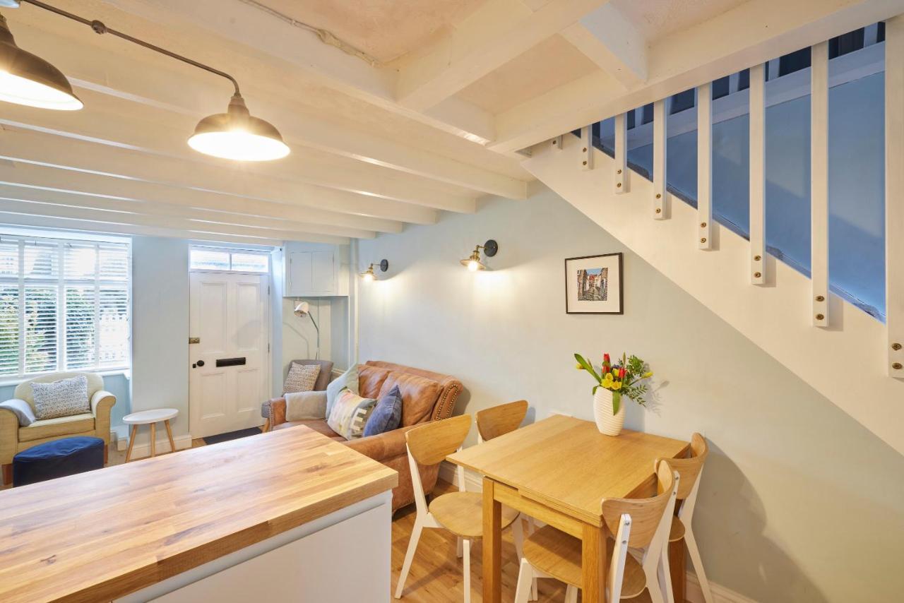 Host & Stay - Honey Cottage Hinderwell Екстер'єр фото