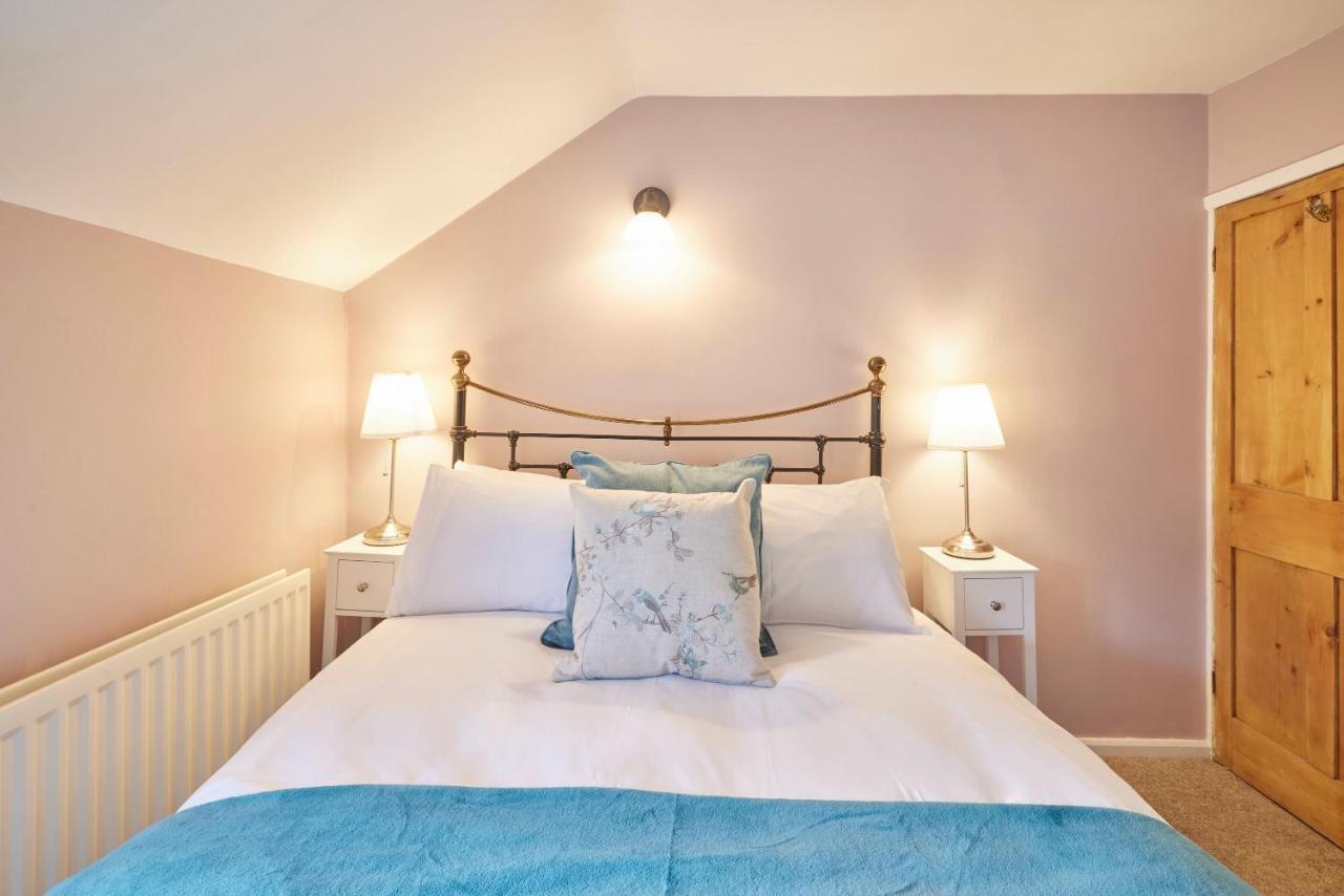 Host & Stay - Honey Cottage Hinderwell Екстер'єр фото