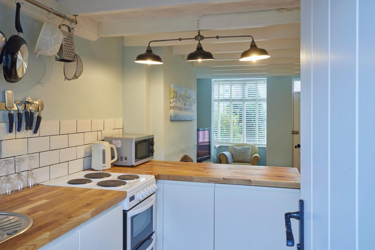 Host & Stay - Honey Cottage Hinderwell Екстер'єр фото