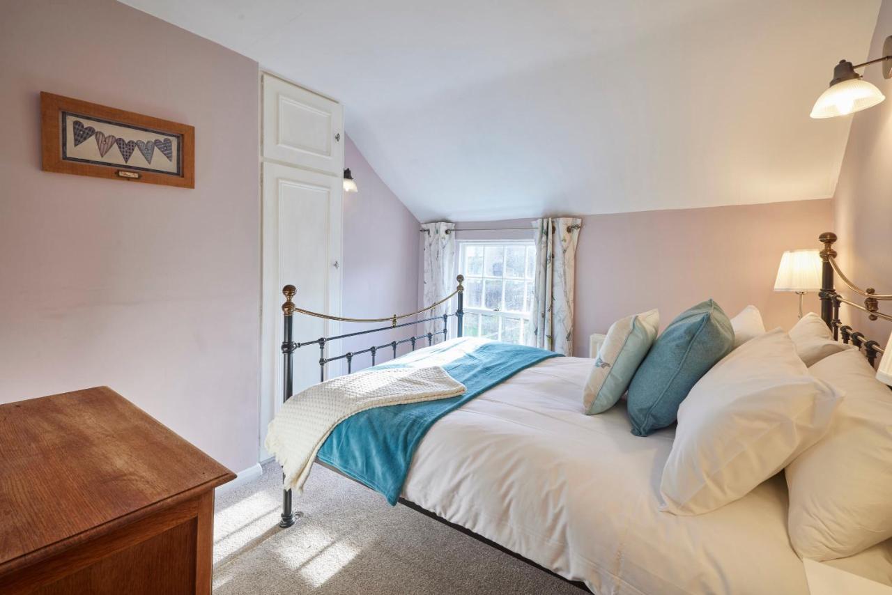 Host & Stay - Honey Cottage Hinderwell Екстер'єр фото