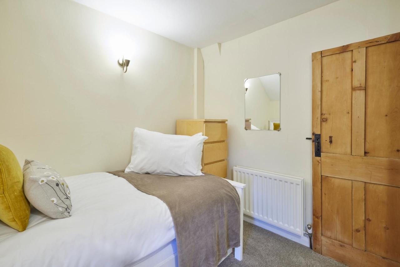 Host & Stay - Honey Cottage Hinderwell Екстер'єр фото